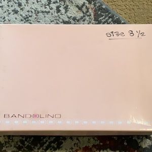 Bandolino Tan Wedges